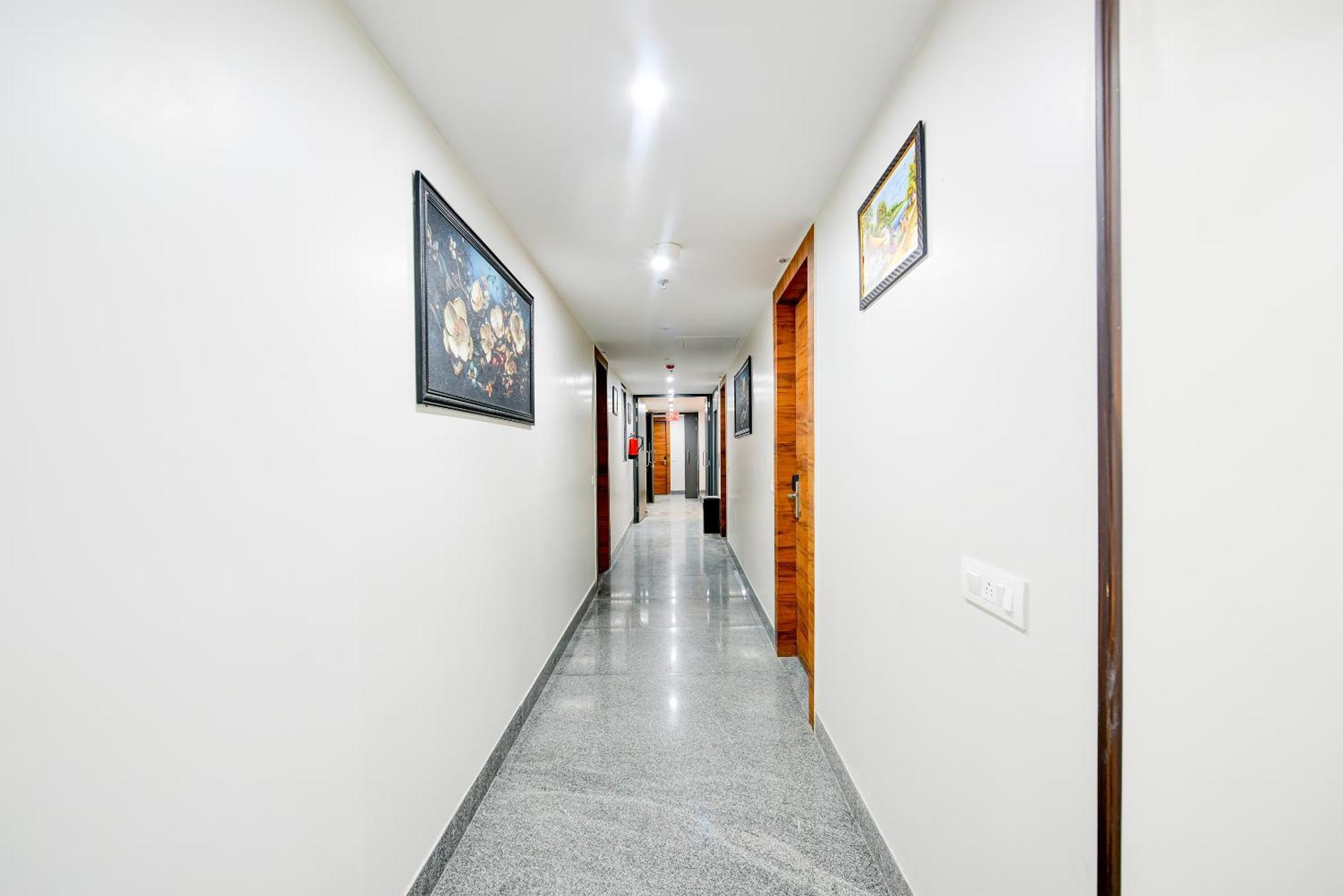 Airport Le Premier, New Delhi Hotel Bagian luar foto