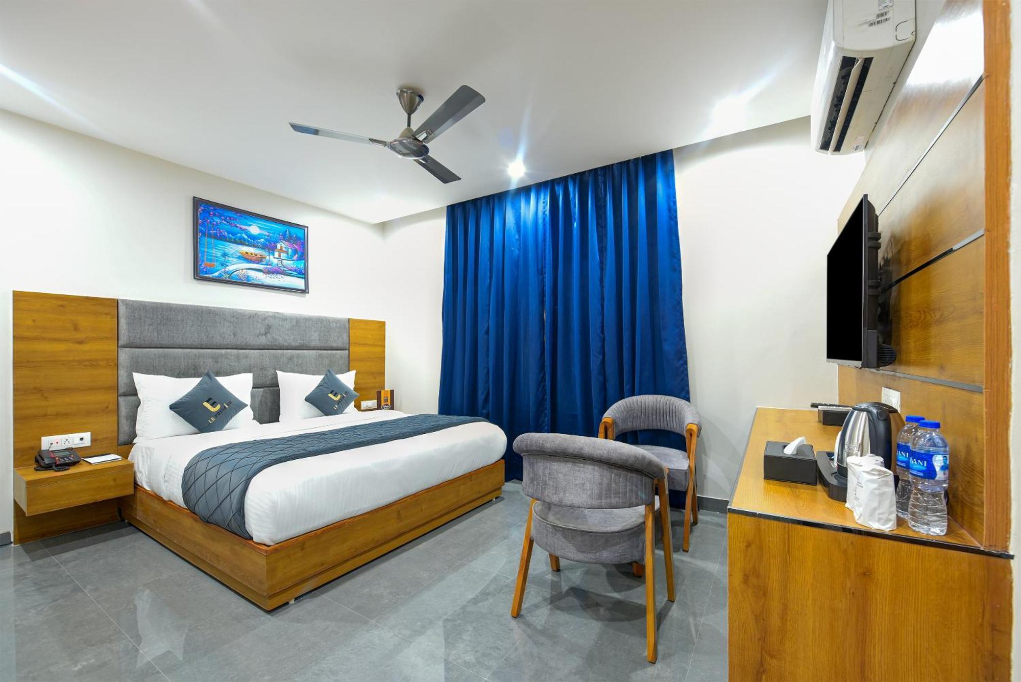 Airport Le Premier, New Delhi Hotel Bagian luar foto