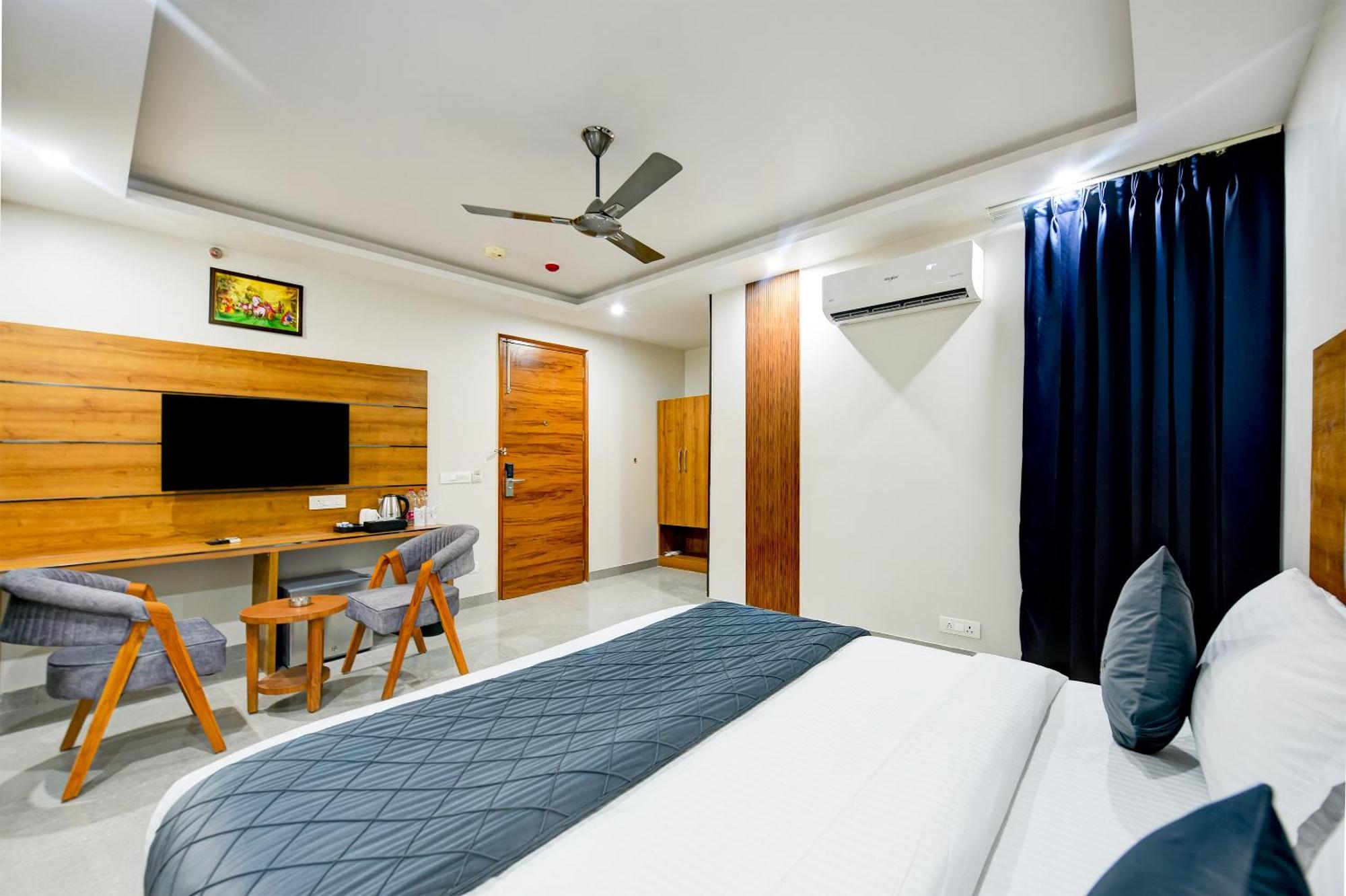 Airport Le Premier, New Delhi Hotel Bagian luar foto