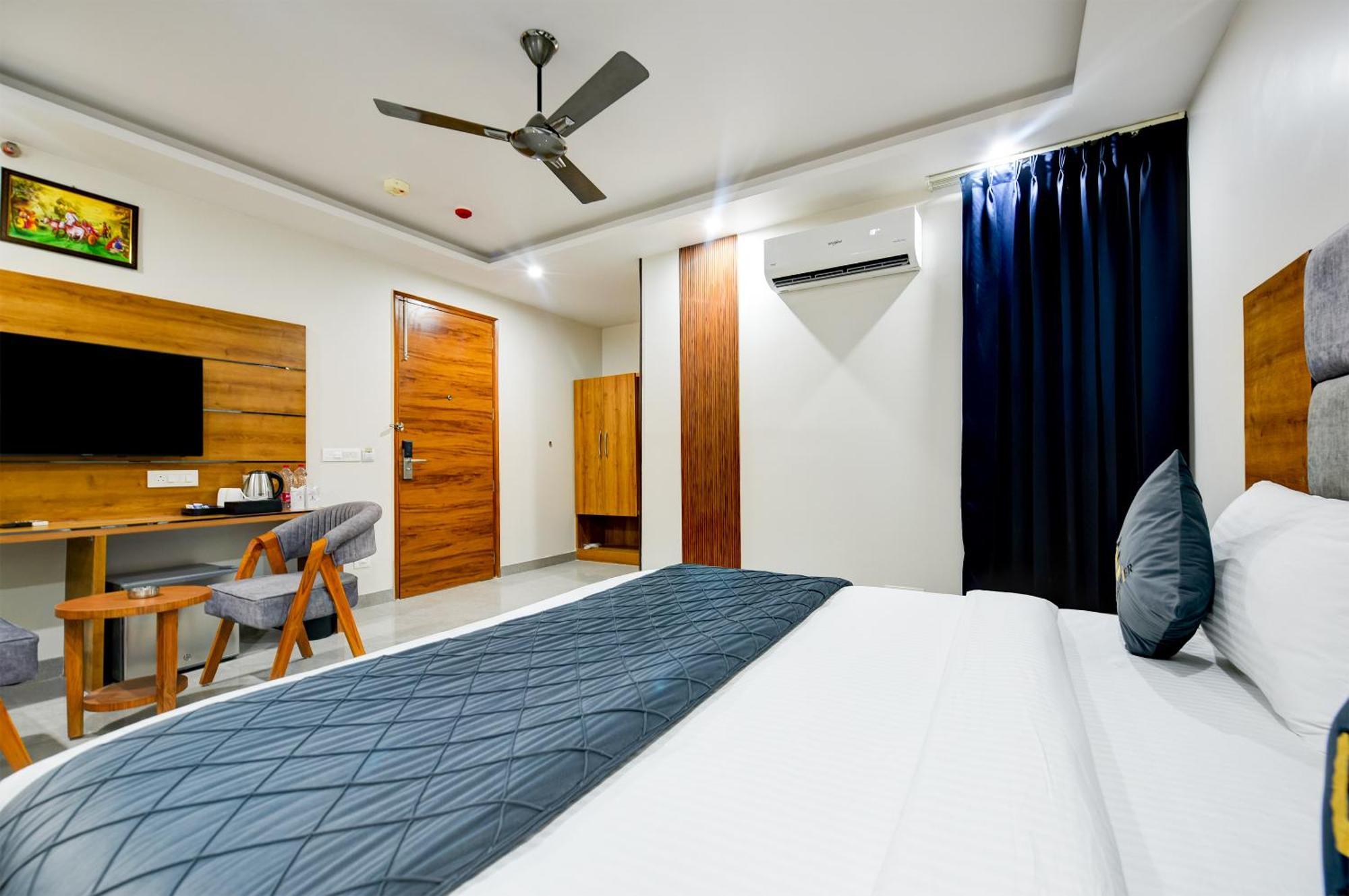 Airport Le Premier, New Delhi Hotel Bagian luar foto